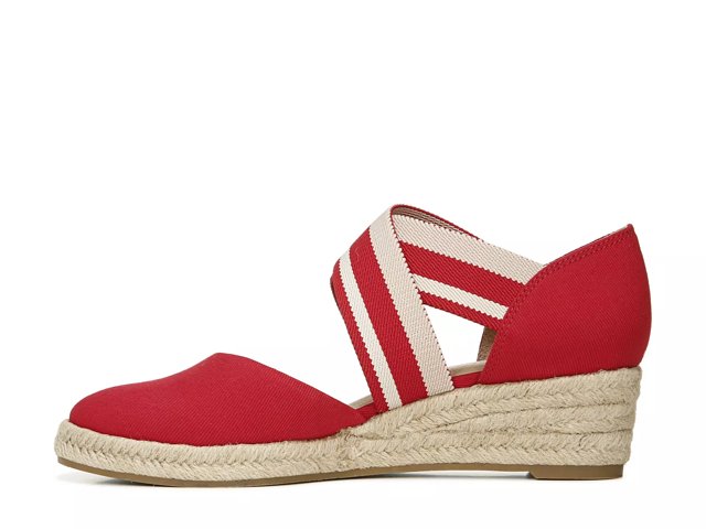 pink gucci platform sandals