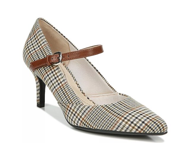 Clarks clearance pumps dsw