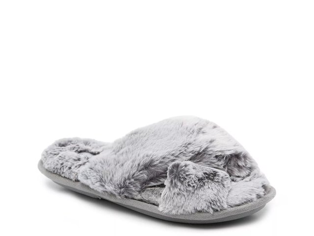Dsw fluffy slippers 2025
