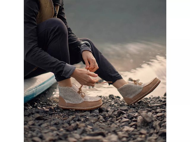 Minnetonka Torrey Bootie Slipper - Women's - Free Shipping | DSW