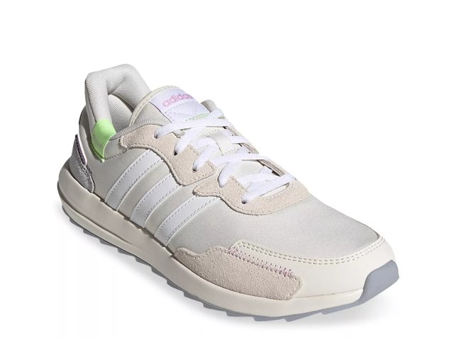 Adidas retrorun deals sneakers