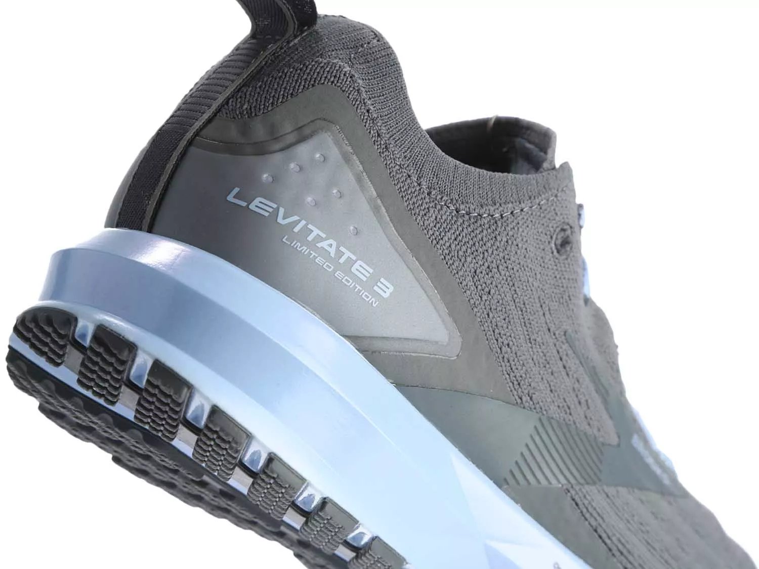 dsw brooks sneakers