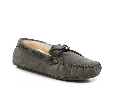 Minnetonka discount sheepskin slippers