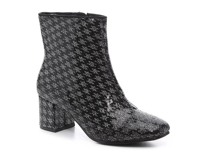 Amelia Grace Shoes Boots Sandals Handbags And More Dsw