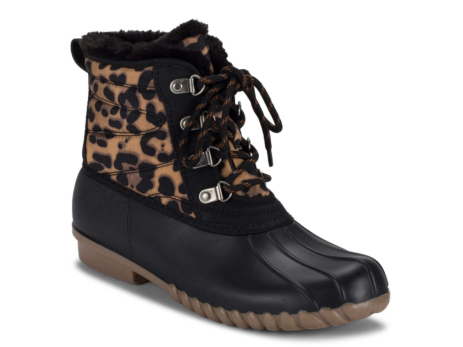 Comfortable winter shoes: A leopard print boot with laces.