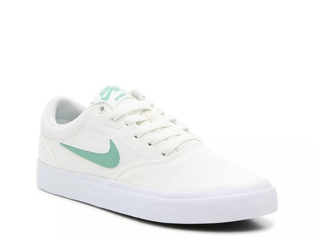Nike charge sneaker top