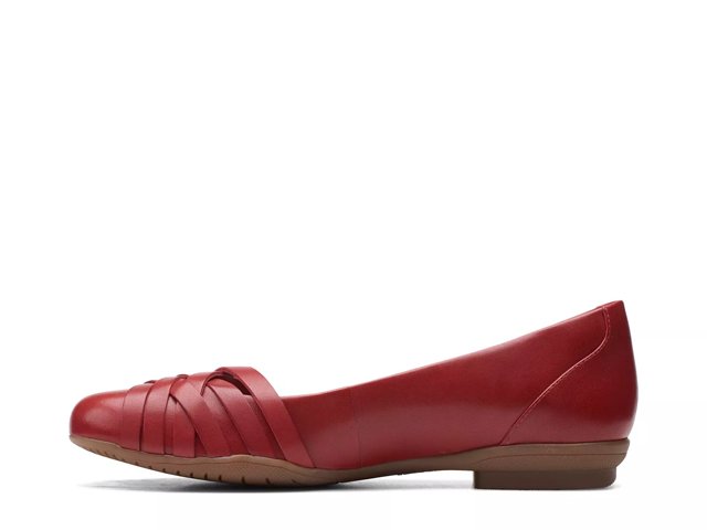 clarks sara clover flats
