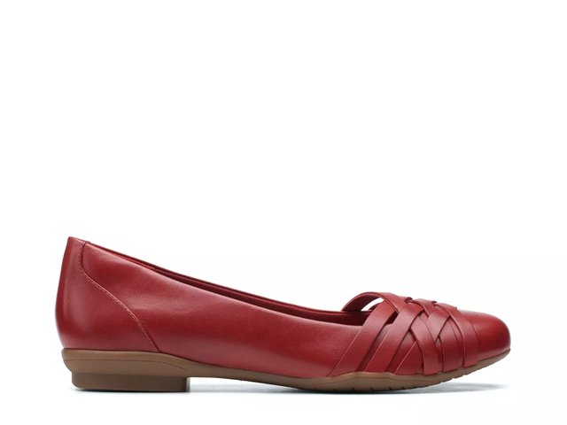 clarks sara clover ballet flat