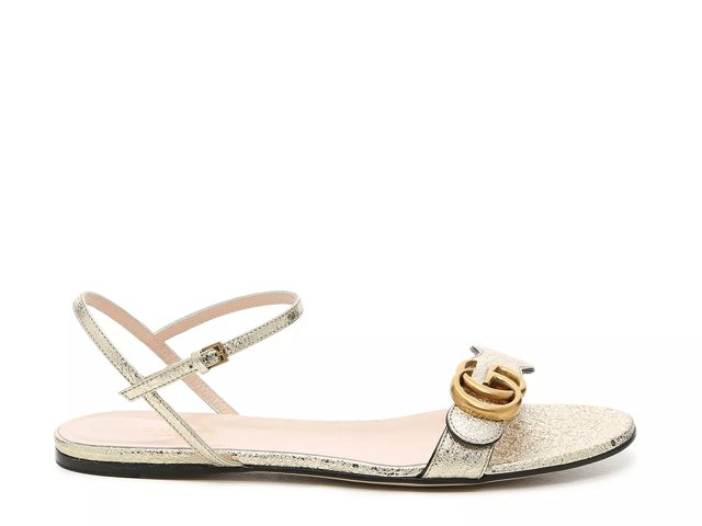 dsw sells gucci