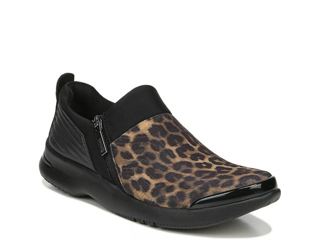 Bzees cheap at dsw
