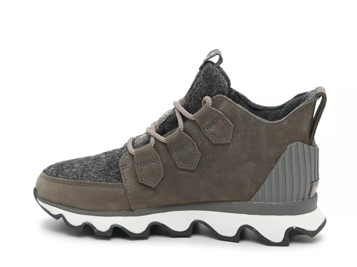 sorel kinetic snowboots