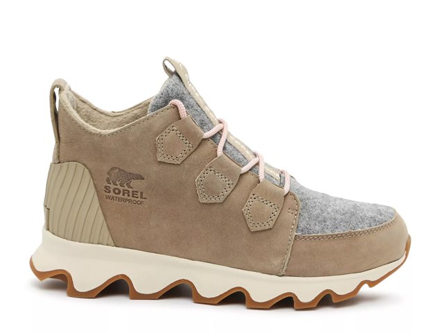 sorel kinetic snowboots