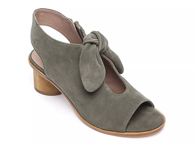 Bernardo luna sandal store