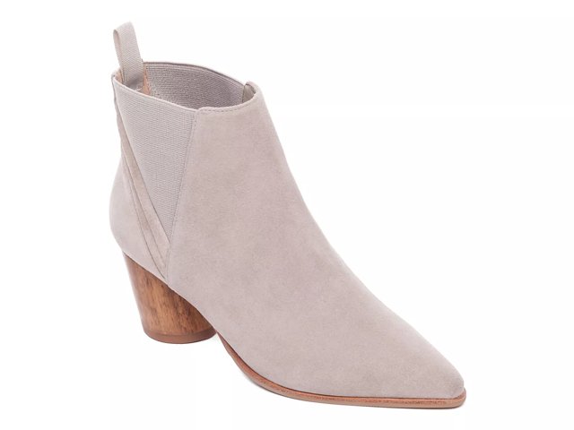 Dsw 2024 taupe booties