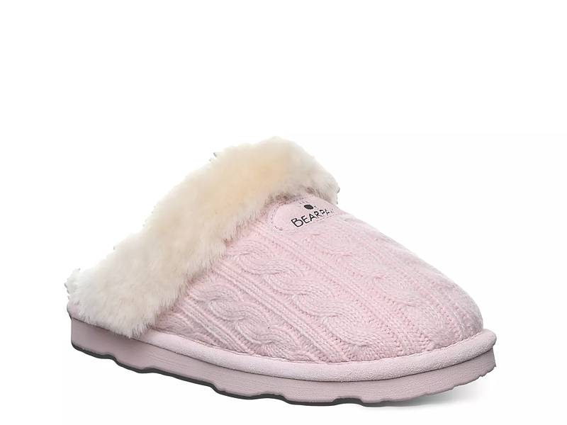 Dsw fuzzy hot sale slippers