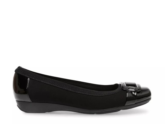 Anne klein flat sandals sales