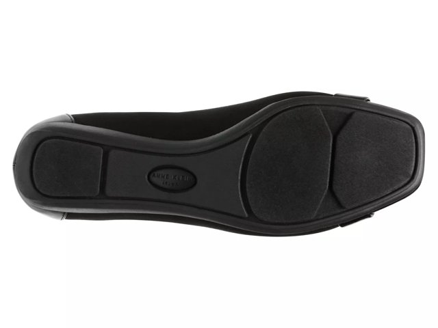 Anne klein gray flats store