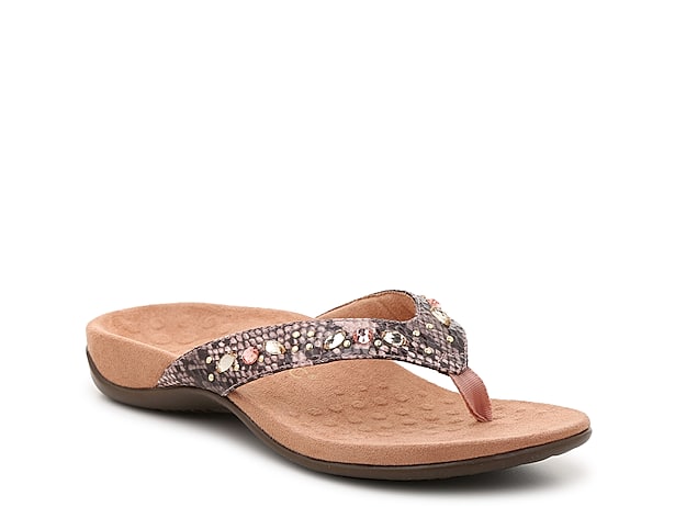 Sanuk, Shoes, Euc Sanuk Yoga Spree 4 Silver Metallic Flip Flop Style  92006 Size 8