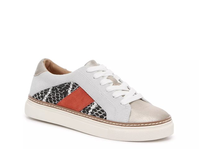 kalinda sneaker