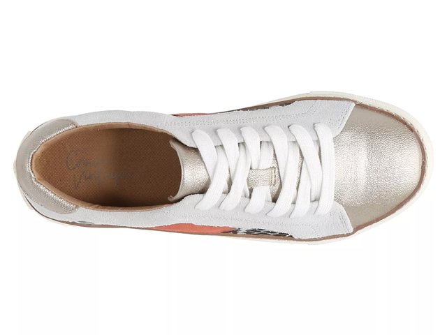 kalinda sneaker