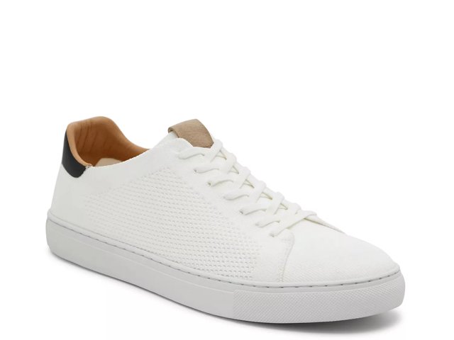 Mens sneakers 2025 at dsw