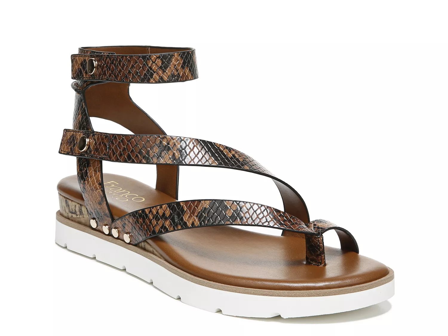 dsw walking sandals