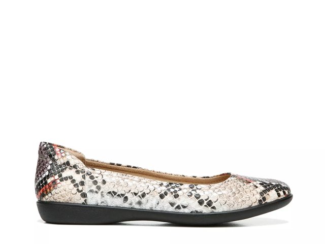 dsw naturalizer flexy