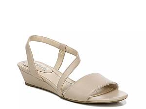 Life stride best sale wedge sandals