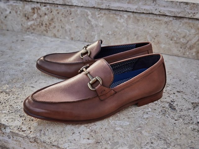 Vince camuto leather shoes 2025