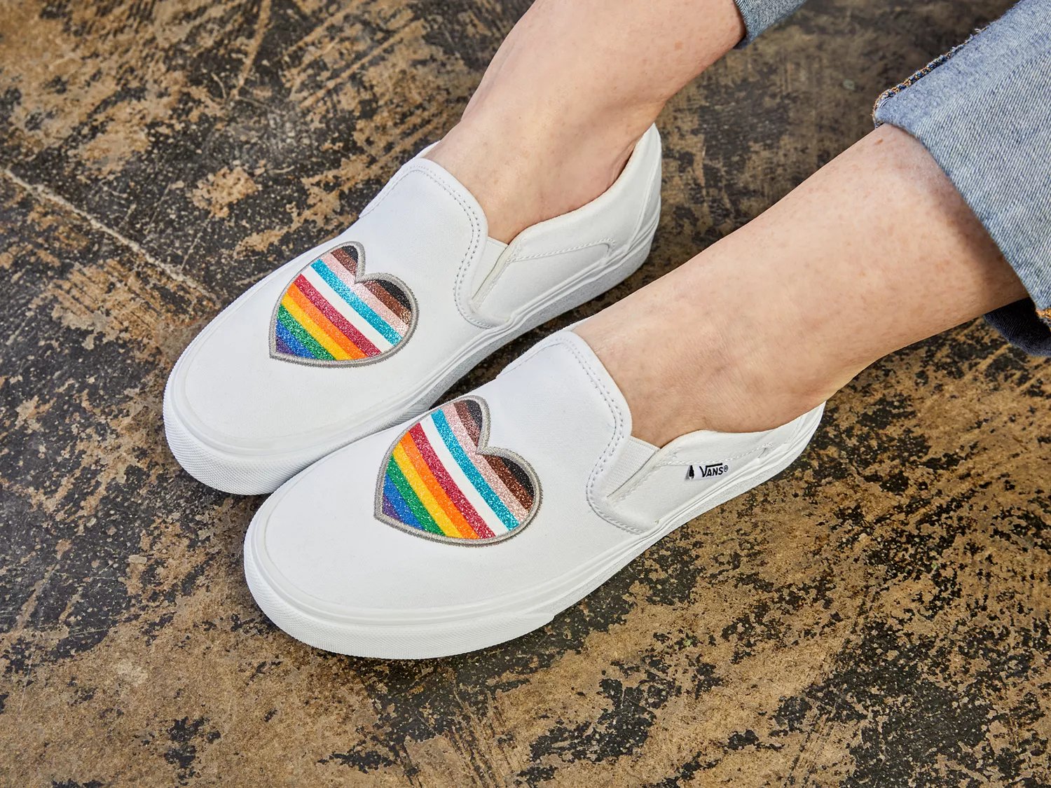 womens vans asher slip on white