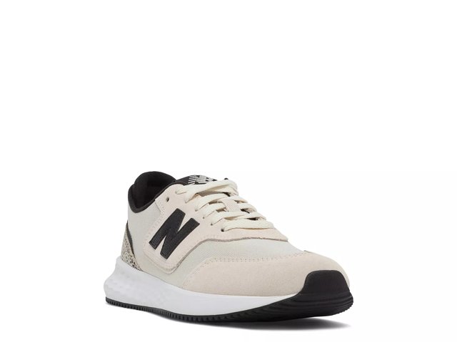 Dsw kids hot sale new balance