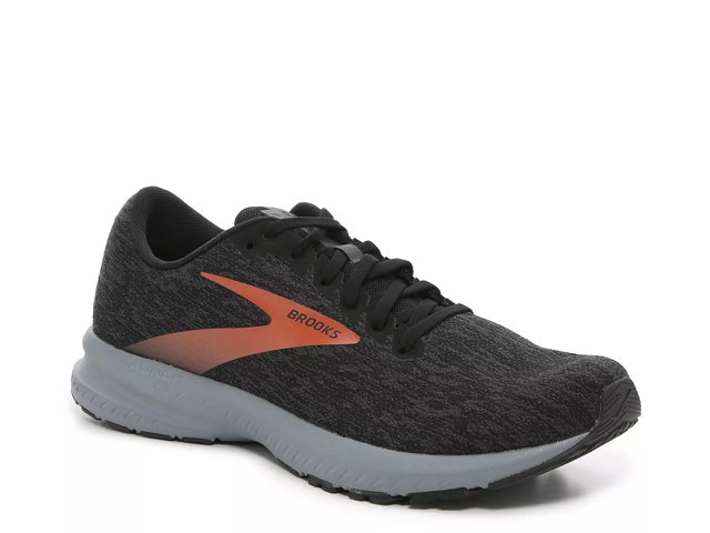 Dsw brooks launch store