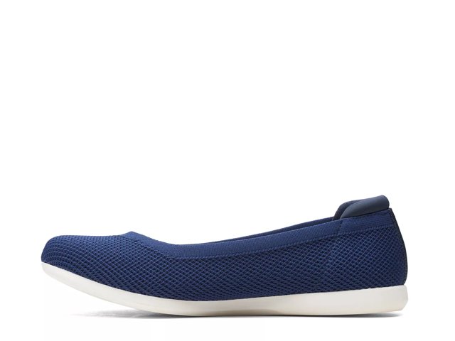 Clarks flats dsw cheap