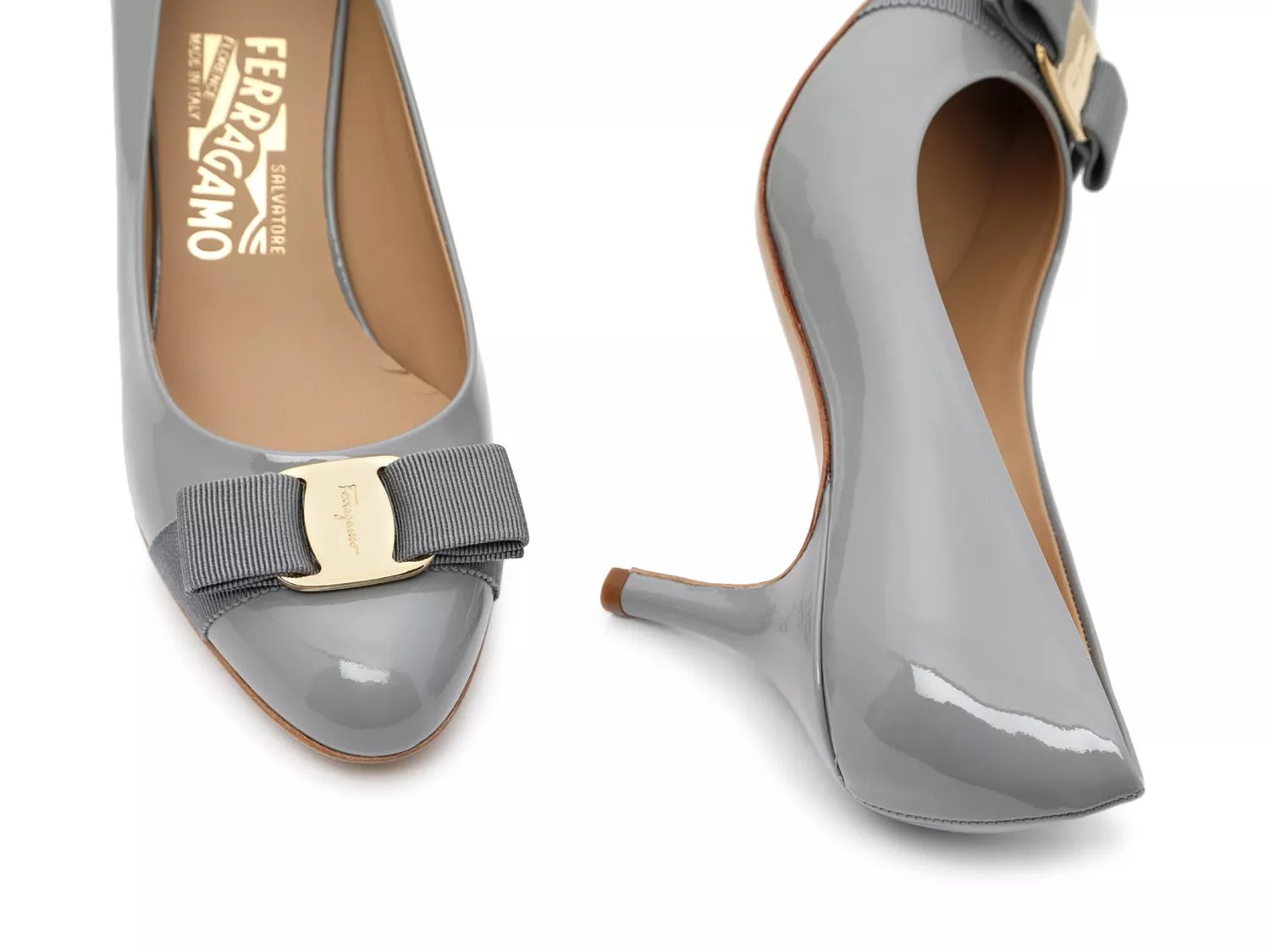 carla pump ferragamo