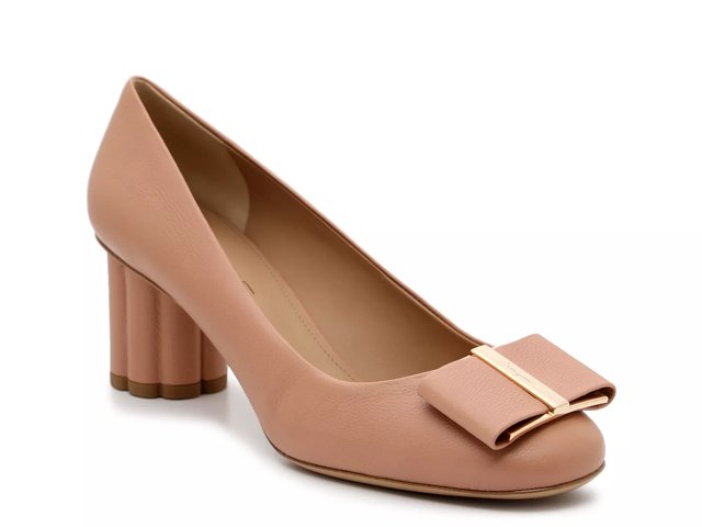 Ferragamo capua pump clearance