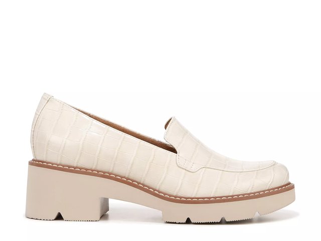 Naturalizer loafers dsw best sale