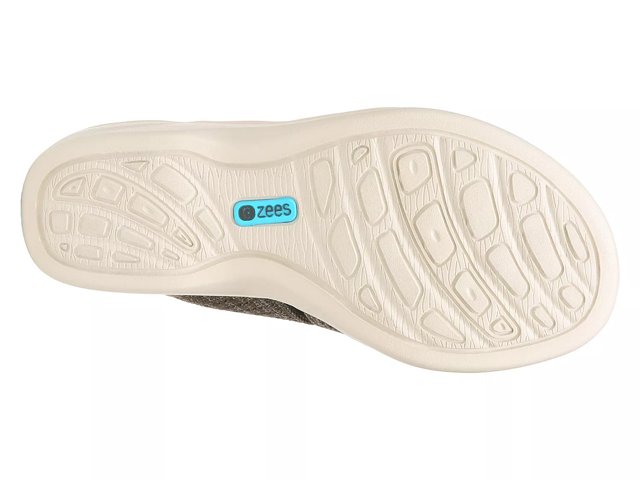 Bzees sandals dsw hotsell