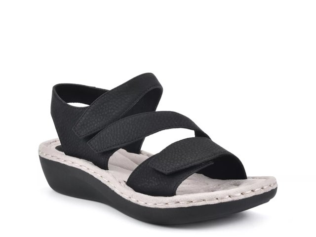 Dsw black and white sandals discount