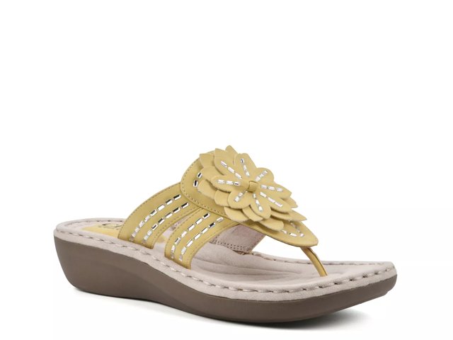 White mountain gold wedge sandals store