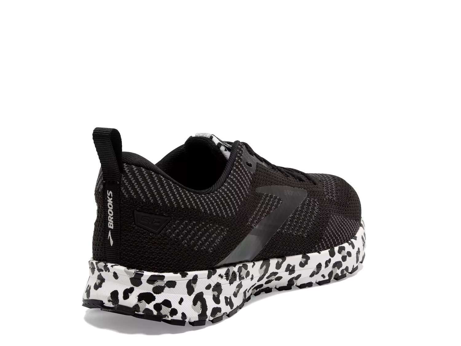 dsw brooks revel