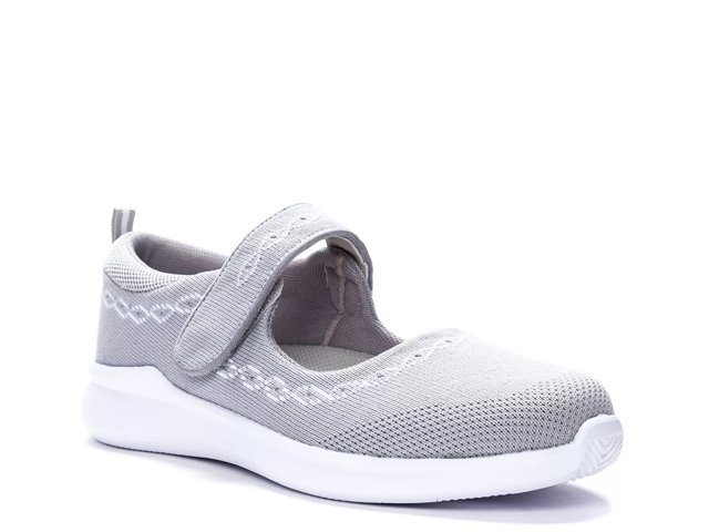 Dsw propet 2025