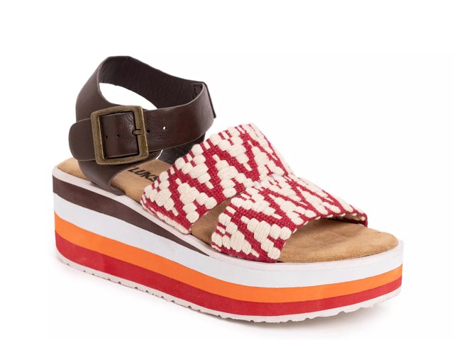 Muk luks wedge sandals online