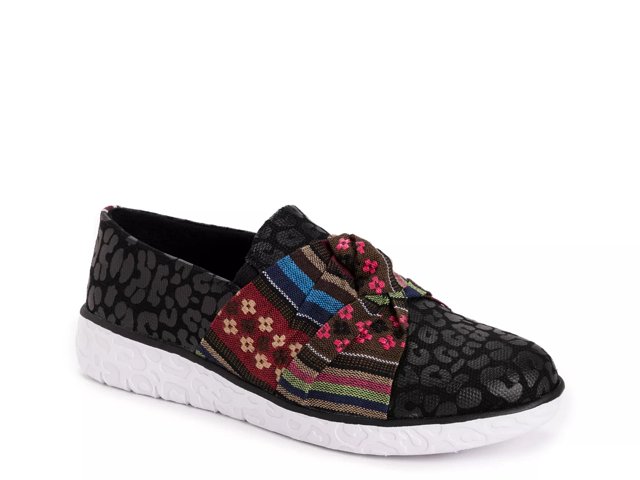 MUK LUKS Boardwalk Stepping Out Slip On Sneaker