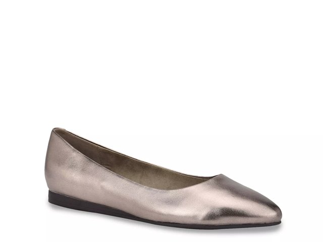Bandolino clearance flats dsw