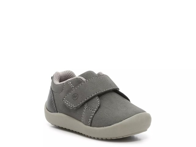 Stride Rite Tristan Sneaker Kids