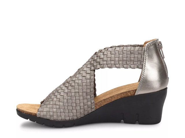 Comfortiva gabrielle wedge discount sandal
