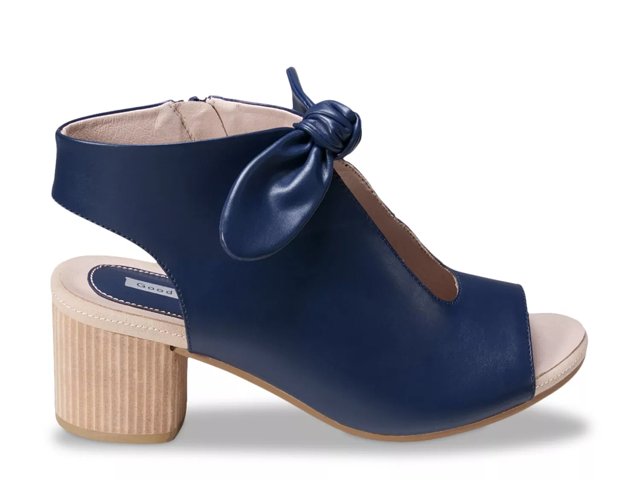 Vince camuto kimora 2025 sandal