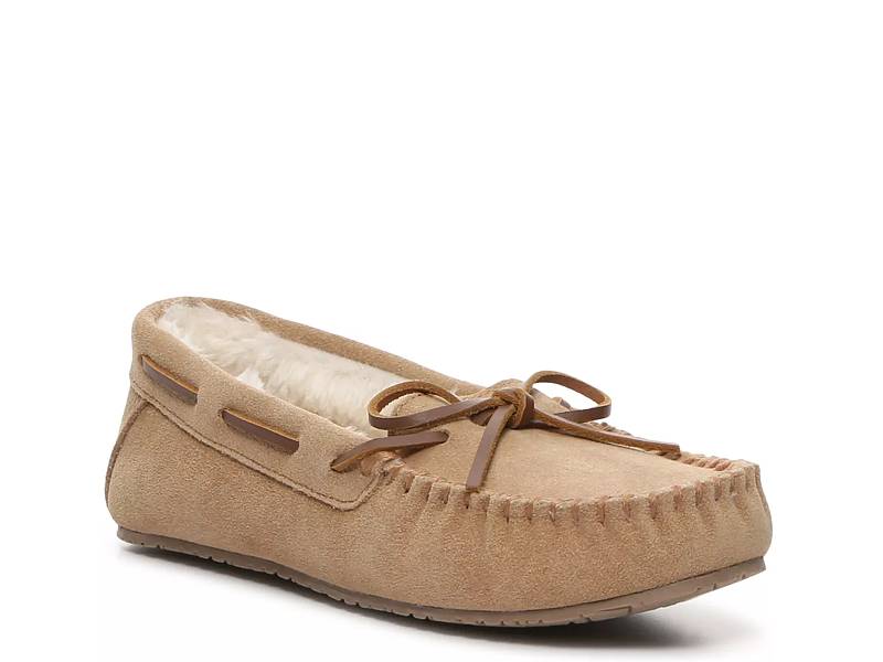 Minnetonka Jr. Trapper Moccasin Slipper - Free Shipping | DSW