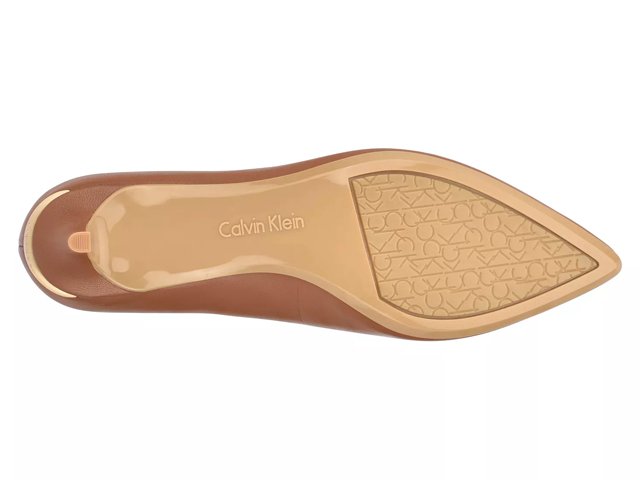 Calvin klein women's gabrianna pumps discount