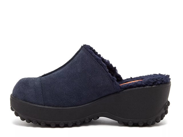 Rocket dog clogs fuzzy top